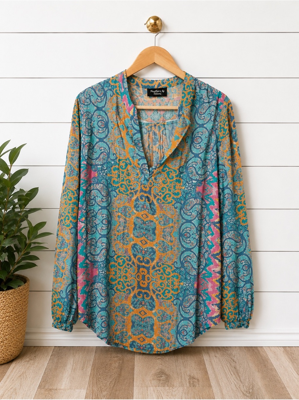 🩵 Feathers by Tolani Paisley Boho Blouse | No Size Tag | Approx. Large